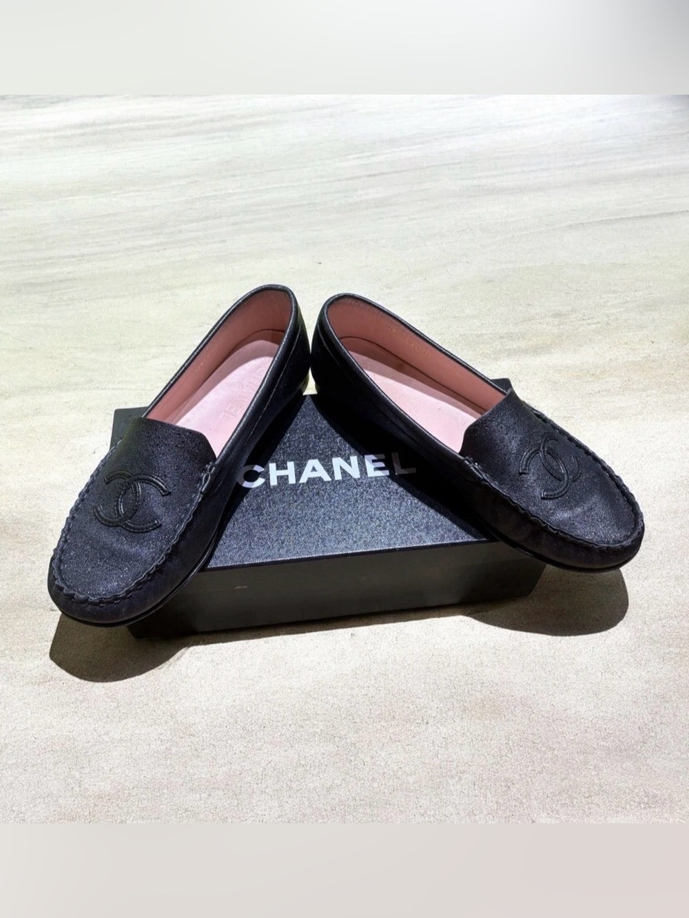 CHANEL Black Leather CC Logo Loafers Metallic black leather